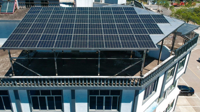 արևային էներգիայի համակարգ 10 կվտ հիբրիդ վոլտ 100 ah լիթիում արևային էներգիայի պահպանման մարտկոցի արևային էներգիայի արժեքը տան համար